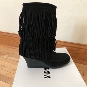 Minnetonka Wedge Bootie - 8.5